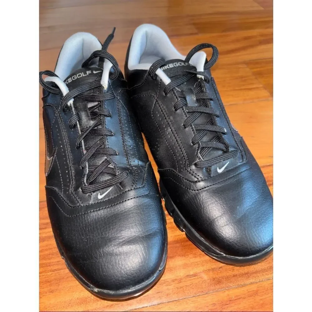 Nike Men’s Black Athletic Golf Shoes with Metallic Swoosh size 8